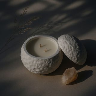 🌙 MOONLIGHT je tady! 🌙 Exkluzivní vůně ukrytá ve speciálním kalíšku ve tvaru měsíce – 230 ml čisté atmosféry. Limitovaná...